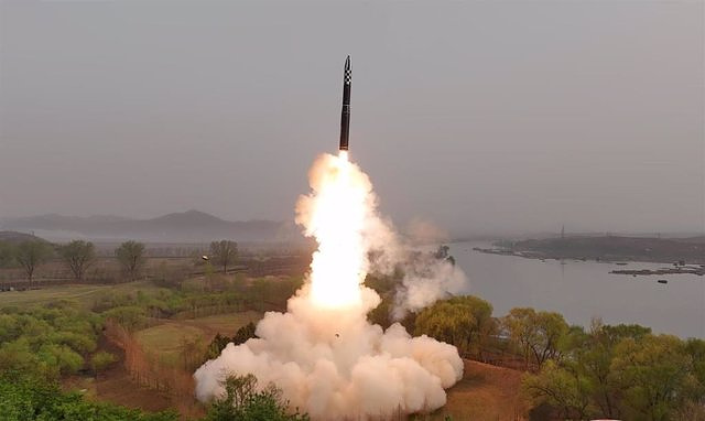 North Korea launches two ballistic missiles into the Sea of ​​Japan