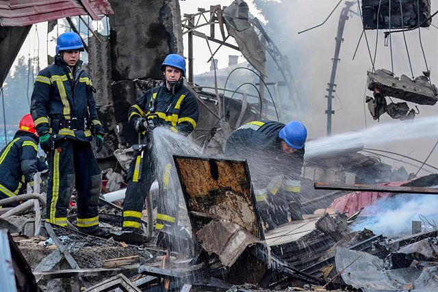 At least 16 dead in a new Russian attack on a market in Kostantinovka, in Donetsk