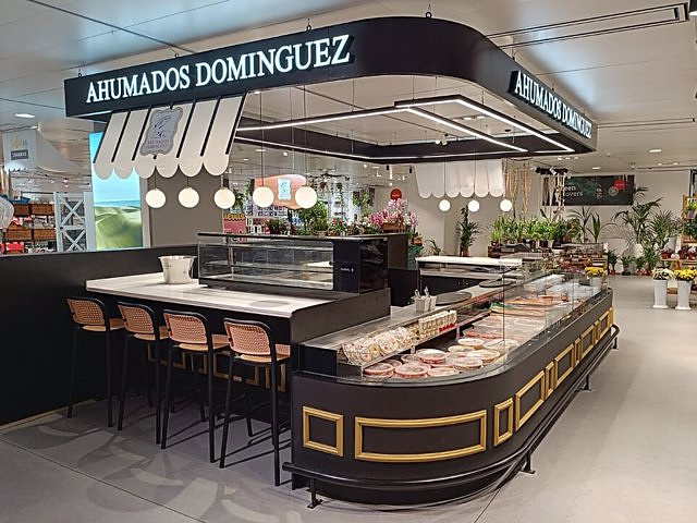 Ahumados Domínguez grows in Spain with the opening of its first store in the Canary Islands