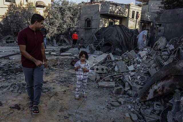 Israel rules out a ceasefire and insists there are "local humanitarian" and "tactical pauses"