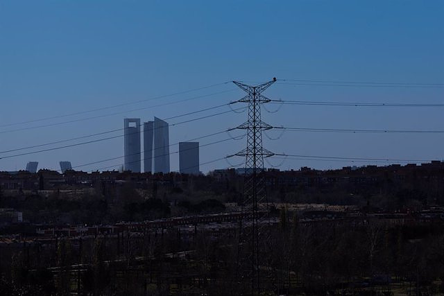 The price of electricity will rise this Monday by 32.2%, to 94.11 euros/MWh