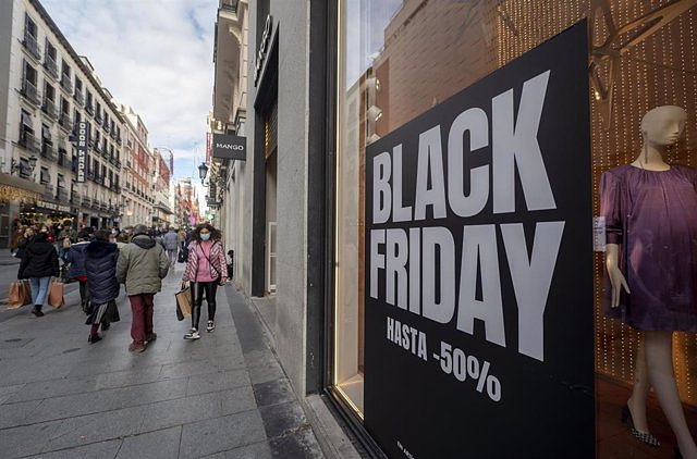 The technology, tourism, fashion and banking sectors join 'Black Friday' and 'Cyber ​​Monday'