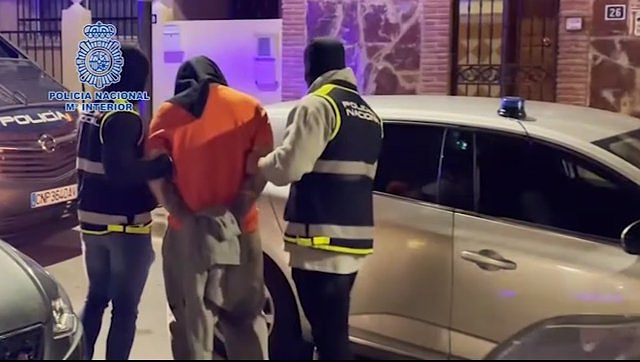 They are looking for a Tunisian for the shooting of Vidal-Quadras after the Police arrested three people in Malaga and Granada