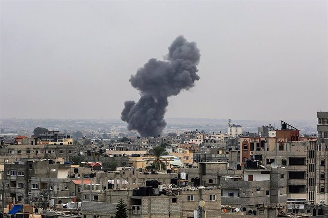At least 40 dead and dozens injured in a new Israeli attack near Khan Younis, southern Gaza