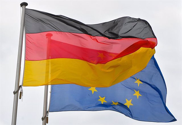 German exports deepen their fall in September to 2.4%