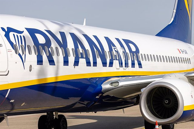 Ryanair earns 2,190 million in the first nine months of its fiscal year, 39% more, but worsens forecasts