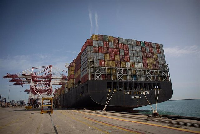 Maritime transport costs rise by 300% due to attacks on container ships in the Red Sea