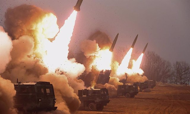 Seoul accuses Pyongyang of launching more than 200 artillery shells on the west coast of the Korean Peninsula