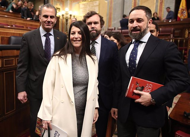 Vox celebrates ten years with Abascal ready to be re-elected and with the majority of historical leaders outside the party