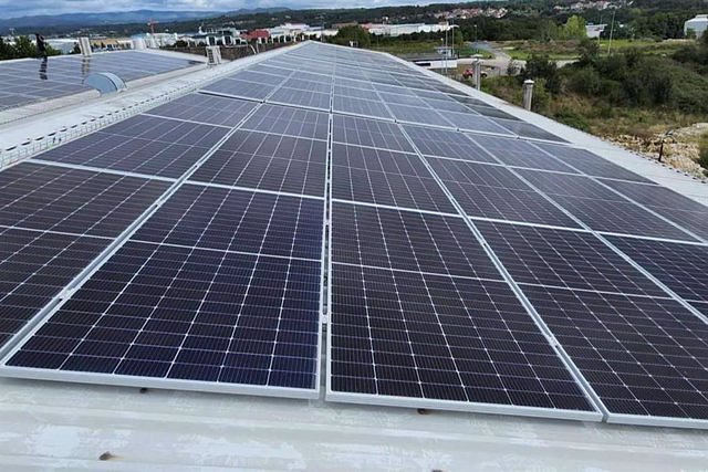 STATEMENT: Adolfo Domínguez and his new solar installation with FuturaSun technology