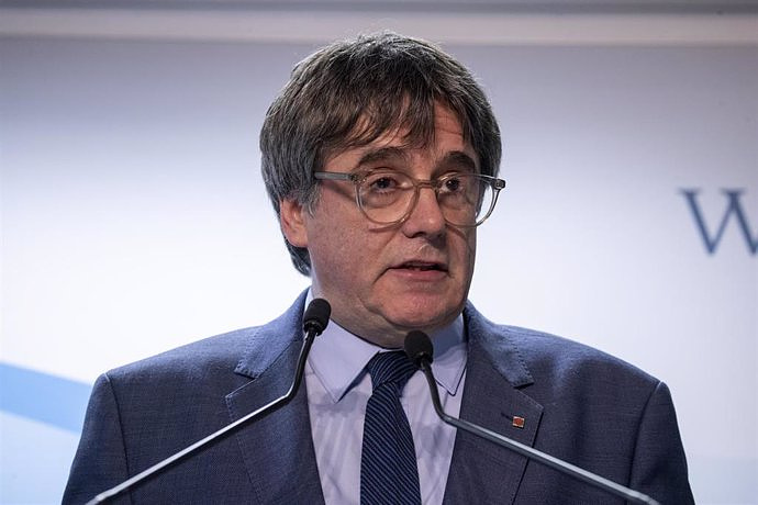 The European Parliament points to Puigdemont's ties with Moscow and calls for an internal investigation and in Spain