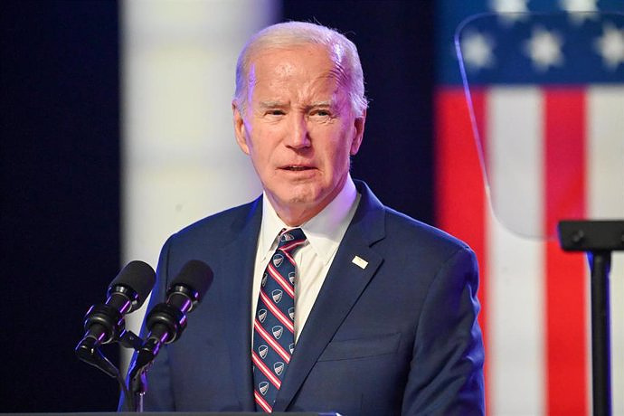 Biden assures that his memory "is fine" after a special prosecutor assured that it is "limited"
