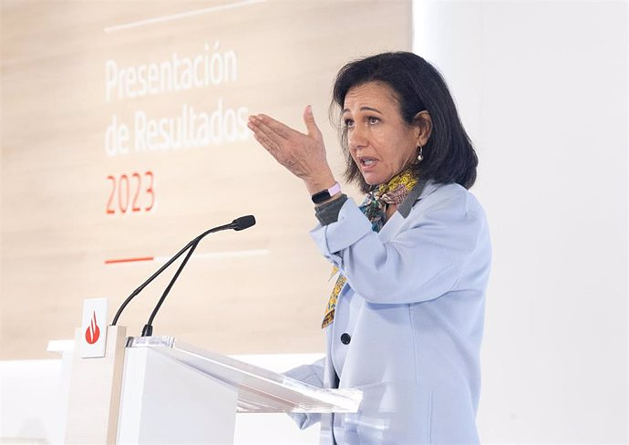 Santander increases the 2023 cash dividend by 50% and will repurchase shares for 1,459 million