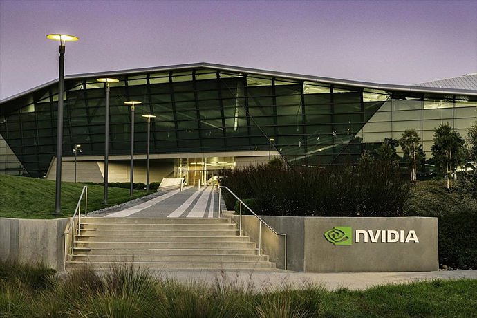 Nvidia earns 581% more with record sales and assures that AI is at an "inflection point"