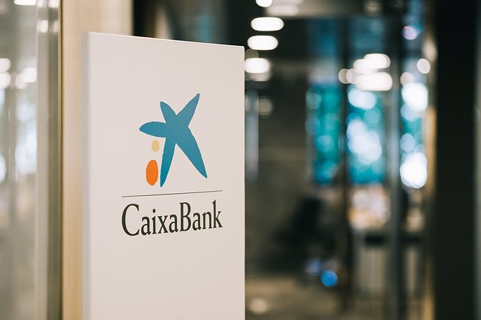 CaixaBank receives an excess demand of 9,300 million in the placement of a bond in dollars of 2,000 million