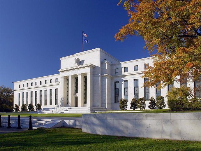 The Fed keeps rates between 5.25% and 5.5% for the fifth consecutive meeting