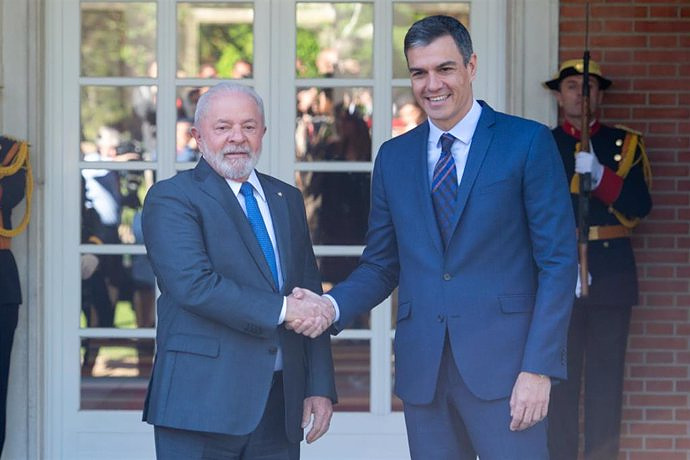 Lula speaks with Sánchez to show him his "solidarity" and highlight his "role and leadership"