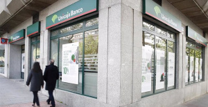 Around 220 Unicaja Banco employees covered by the ERE will voluntarily leave the entity in June