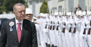 Erdogan calls for "concrete steps" to accept Finland and Sweden into NATO