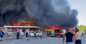 At least two dead in a Russian attack on a shopping center in the Ukrainian town of Kremenchuk