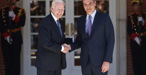Biden will inform Sánchez that the United States will add two destroyers to the four that it has deployed in Rota (Cádiz)