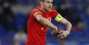 Bale says he has "a lot of offers" but is "focused on Ukraine"
