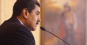 Maduro announces that the US has authorized Repsol, Chevron and Eni to export oil from Venezuela