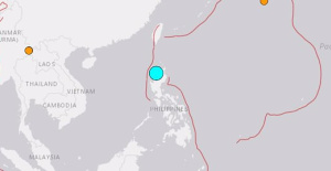 At least one dead from the magnitude 7.0 earthquake that has shaken the northern Philippines