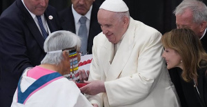 The Pope reiterates his apologies to young Inuit in Canada