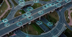 Indra, Renault, MásMóvil and four other firms will develop a connected vehicle prototype