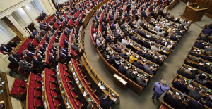 The Parliament of Ukraine approves the dismissals of the head of Intelligence and the attorney general