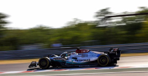 Russell 'flies' at the Hungaroring to claim his first pole