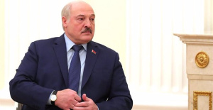 UK imposes new sanctions on Belarus for 'actively facilitating' Ukraine invasion