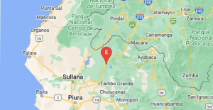 An earthquake of magnitude 5.2 damages more than 200 houses and leaves several injured in San Gabriel, Ecuador