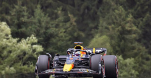 Verstappen (Red Bull) takes the sprint against the resigned Ferrari
