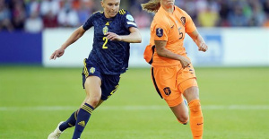 The Netherlands kick off their title defense with a draw against Sweden
