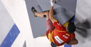 Alberto Ginés hangs the bronze in the climbing of the European Championship