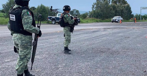 The absorption of the Mexican National Guard by the Army comes into effect