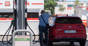 The price of diesel rises 2% and that of gasoline resumes the declines and falls a slight 0.83%
