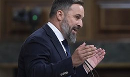 Abascal accuses the spill of Gibraltar to the "incompetence" of the Rock, the "neglect" of Moreno and the "omission" of Sánchez