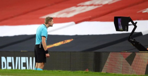 The Belgian Visser will referee the Barça-Viktoria Plzen and the Polish Marciniak, the Atlético-Porto