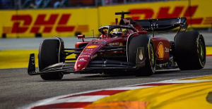 Leclerc wins a tight pole in Singapore