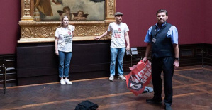 The costs of an environmental protest in a Dresden museum amount to 12,000 euros