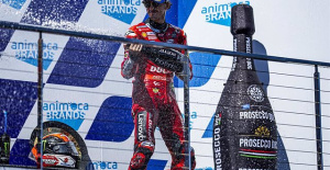 Bagnaia wins and Quartararo prolongs the fight for the title until Valencia