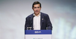 BBVA returns to the market with the...