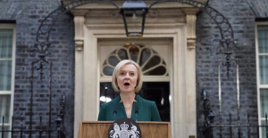 The British opposition asks to investigate possible Russian telephone espionage of former Prime Minister Liz Truss