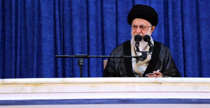 Khamenei reproaches the West for moving from mocking Iranian drones to considering them "dangerous"