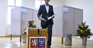 The former Prime Minister of the Czech Republic announces that he will stand in the next elections in January