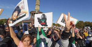 About 80,000 people demonstrate in Germany in solidarity with the protests in Iran