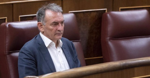 Santiago (IU) rebukes the judicial associations that request the resignation of Montero: "They have no credibility"